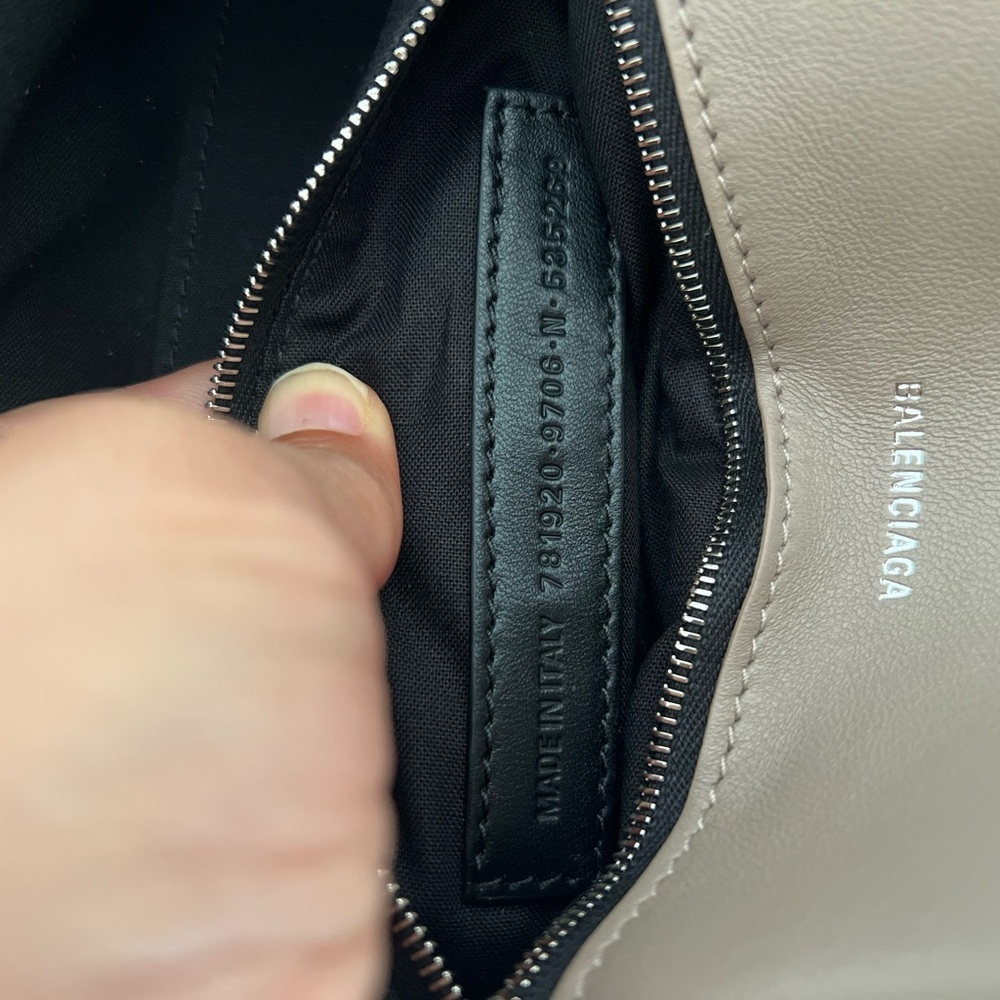 Balenciaga lamb skin Crush Small Chain Bag Metallized Quilted NWB Made In Italy - Picture 6 of 16